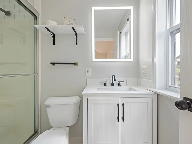 Bedroom 3 full bath