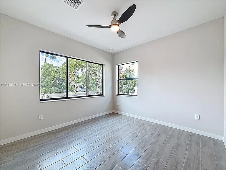 410 NW 41st St #410 — Photo 14