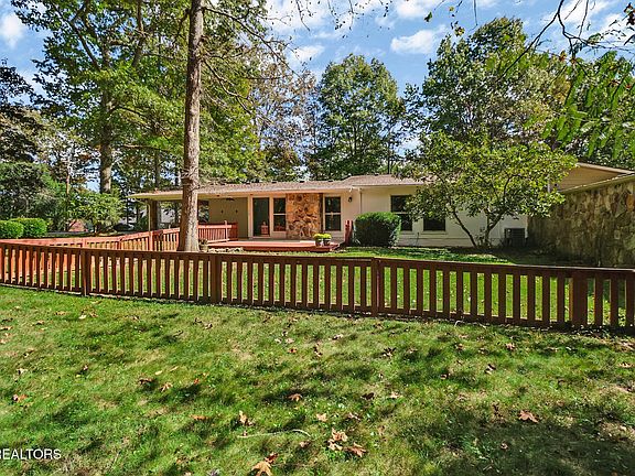 2nd image of 130 Dovenshire Dr
