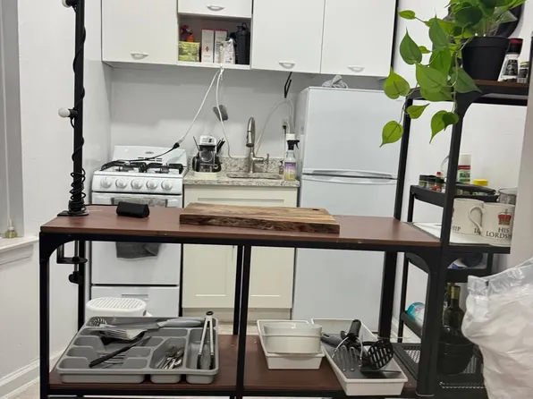 252 East 89th Street image 2 of 2