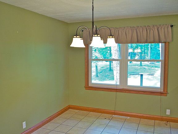5th image of 515 Woodcrest Dr
