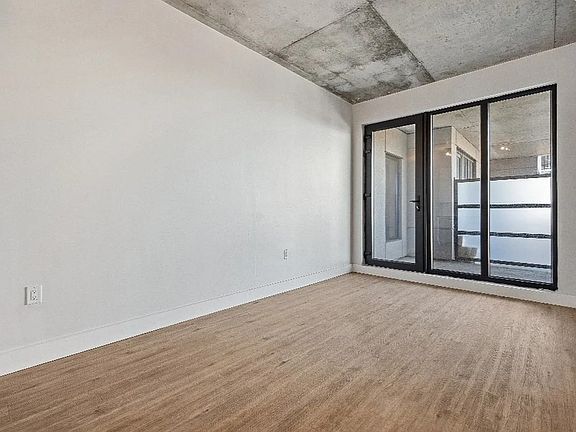 2nd image of 815 Flatbush Ave APT 402