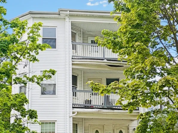394 Spring St #3, Brockton, MA 02301