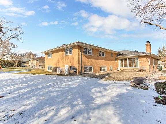 5th image of 6616 N Dowagiac Ave
