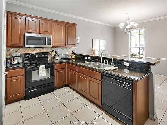 5th image of 171 Forest Dr