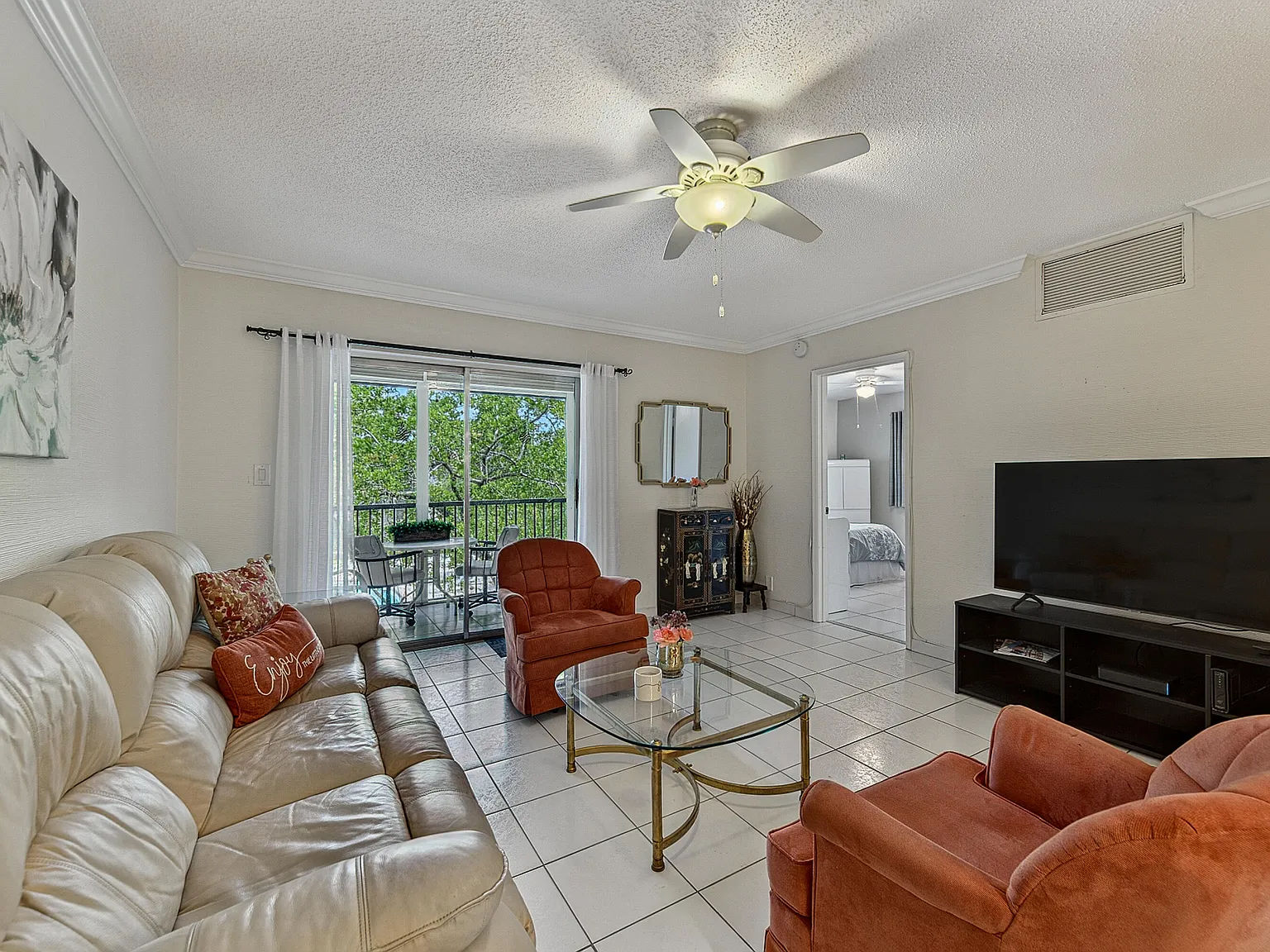 2 bed, 2.0 bath, 880 sqft, $2,750 — Photo 3