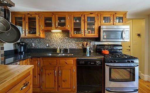 4th image of this home