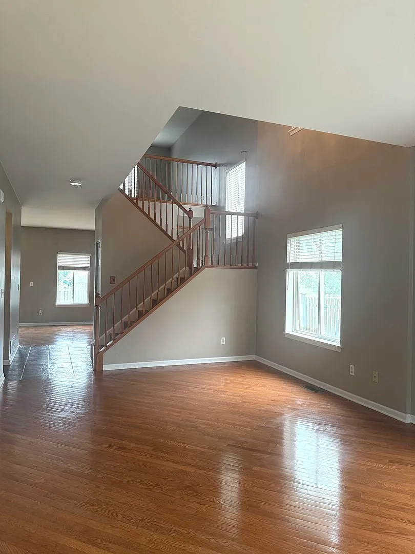 2 bed, 2.5 bath, 1778 sqft, $2,400 — Photo 4