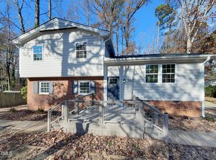 302 N Montreal Ct, Cary, NC 27511