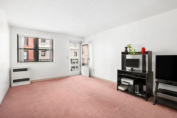 Sold by Compass | media 2