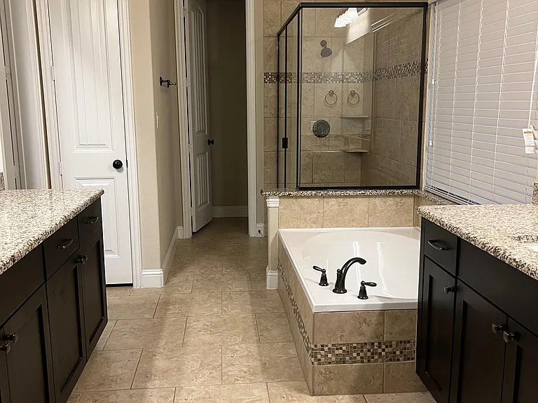 9012 Sandhills Dr — Photo 21