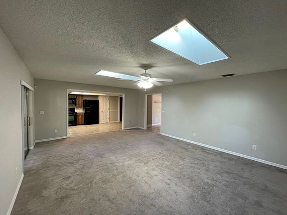 5th image of 1530 Guinevere Dr