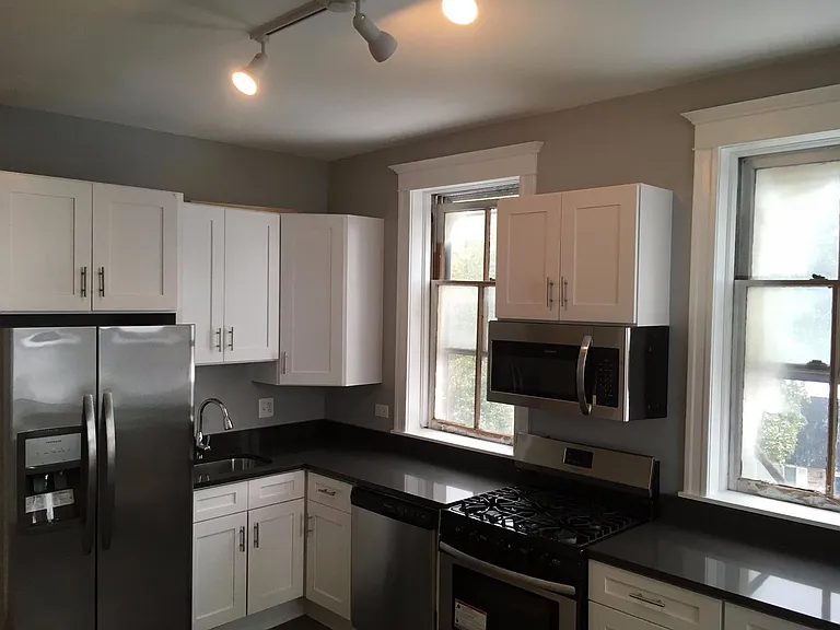 1503 W George St — Photo 6