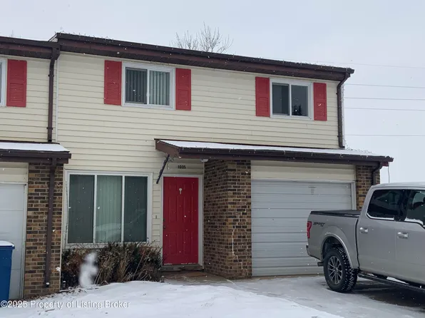 1095 17th Ave W, Dickinson, ND 58601
