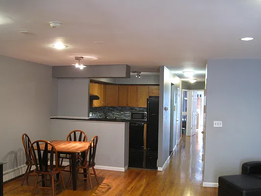 Rented by 18 REALTY | media 23