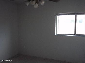 5th image of 2318 E Palm Beach Dr