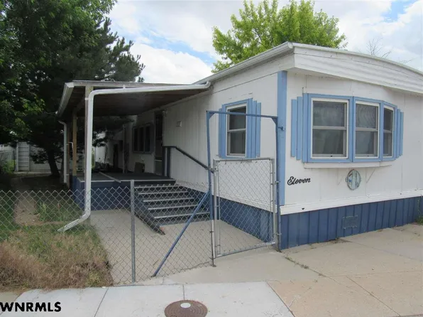 11 Nancy Ct, Gering, NE 69341