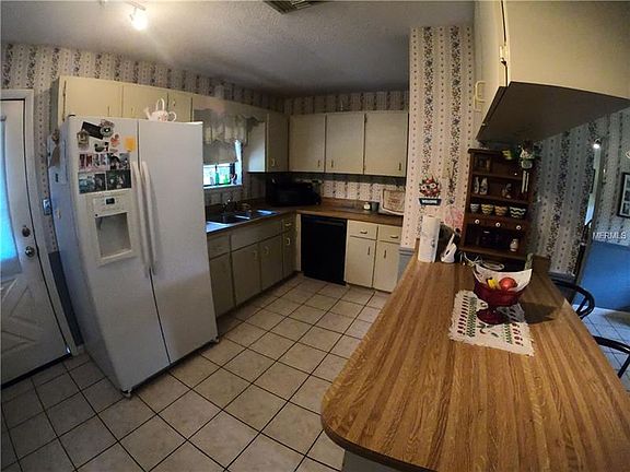5th image of 40140 W 6th Ave