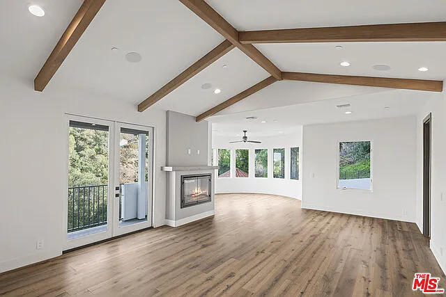 3373 Coldwater Canyon Ave — Photo 16