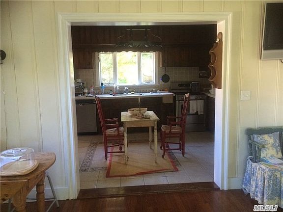3rd image of 42 Clinton Ave