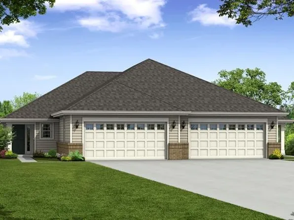 868 Sweetbriar Dr, Elkhorn, WI 53121