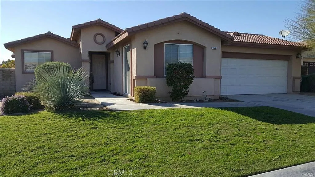 4 bed, 2003 sqft, $3,299 — Photo 1