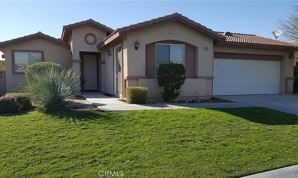 41555 Goodrich St