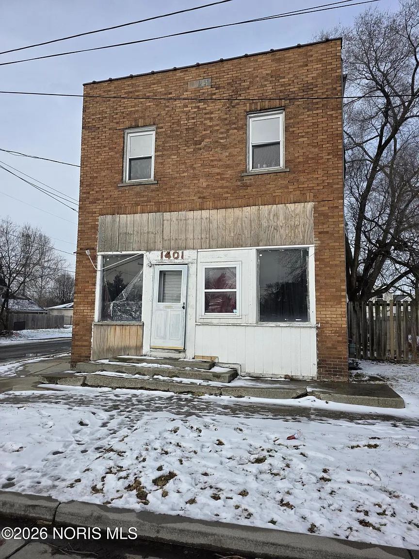 1401 Liberty St photo 1