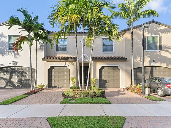 2nd image of 4627 Mediterranean Circle