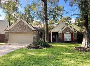 107 S Village Knoll Cir, Spring, TX 77381