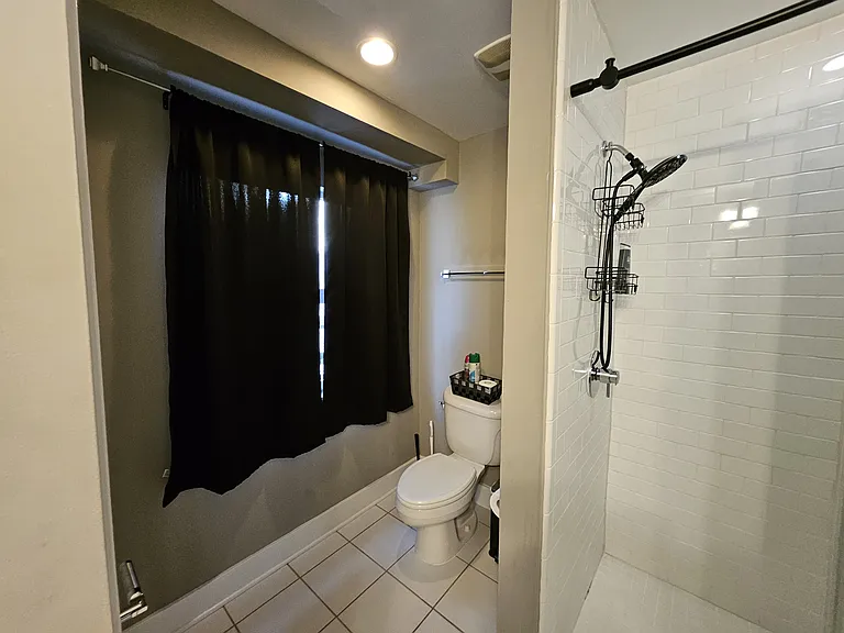 1133 Metropolitan Ave #306 — Photo 10
