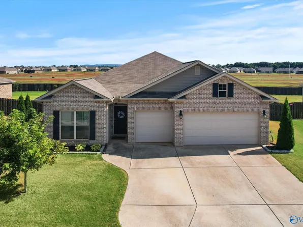 114 Creek Ridge Dr, Meridianville, AL 35759