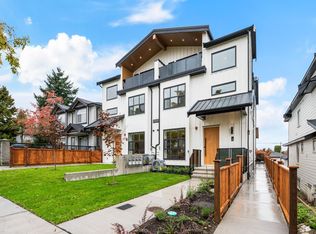 3065 Charles St #3, Vancouver, BC V5K3B6