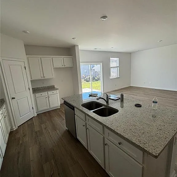 140 Red Maple Way — Photo 6