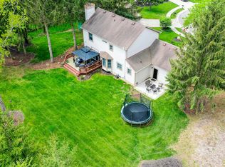 104 Pinecrest Ct, Bellefontaine, OH 43311