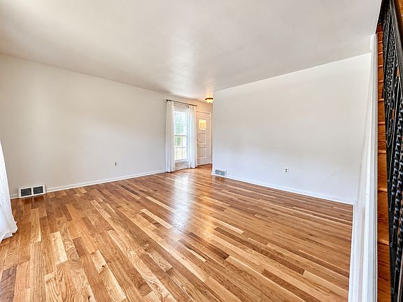 4th image of 238 Bailey Rd