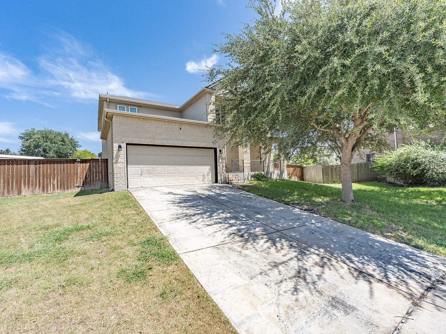 4 bed, 3518 sqft, $2,600 — Photo 2