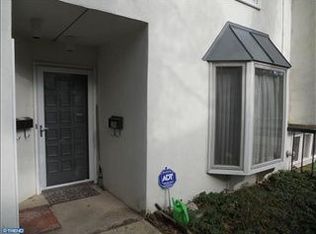 176 E Kenilworth Cir, Newtown Square, PA 19073