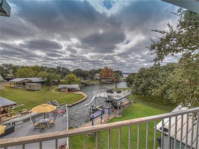 298 E Lakeshore Dr, Sunrise Beach, TX, 78643