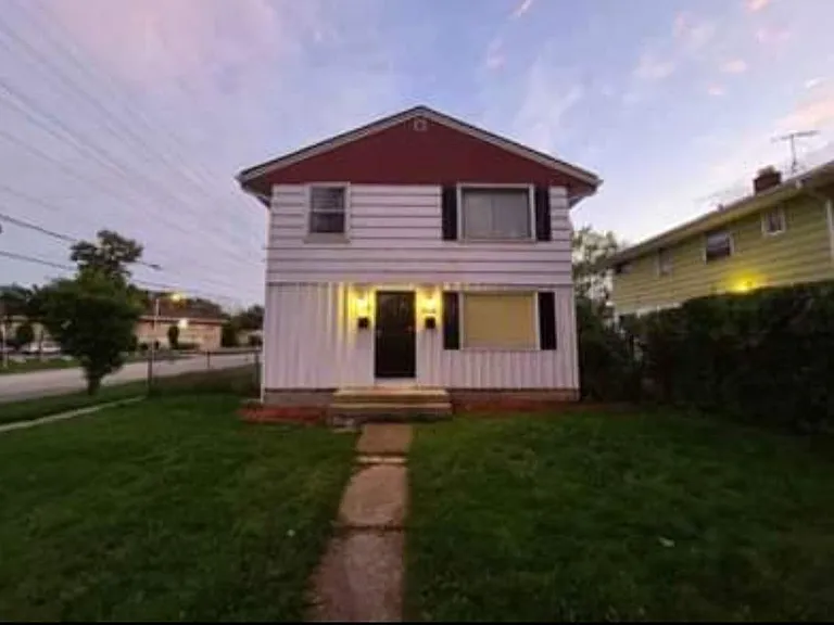 6401 W Carmen Ave #LOWER — Photo 8
