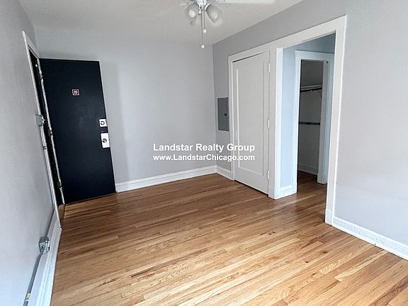 3rd image of 3257 W Wrightwood Ave APT 2D