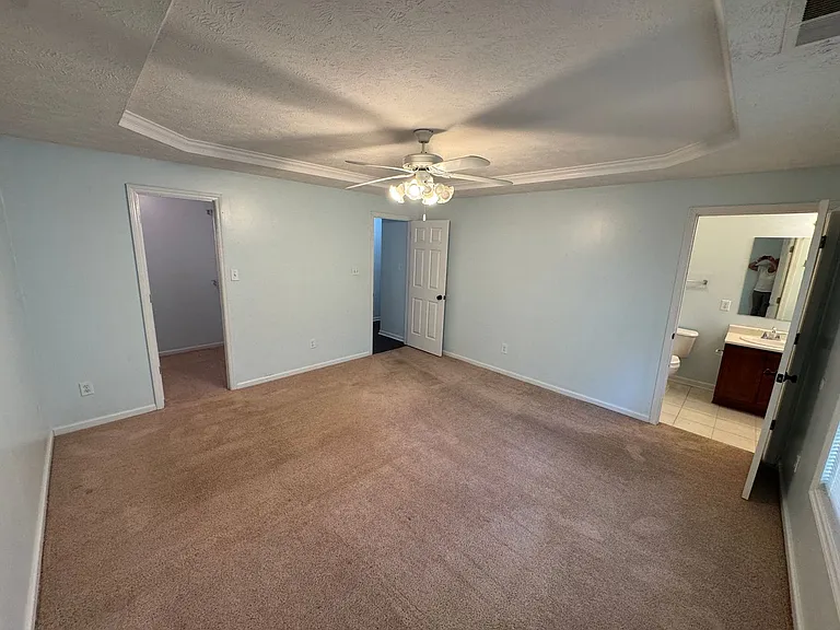 665 Americana Dr — Photo 14