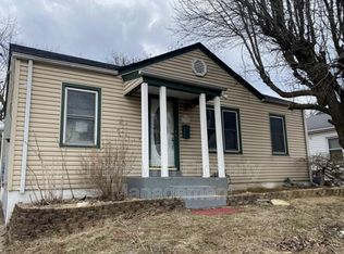 1105 Patterson Rd, Florissant, MO 63031