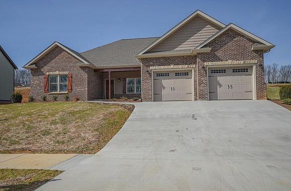 1st image of 225 Laurel Cyn