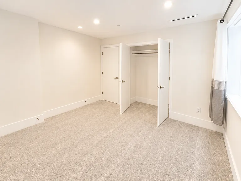 9 Glenmore Dr — Photo 12