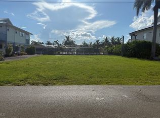 2480 Sycamore St, Saint James City, FL 33956