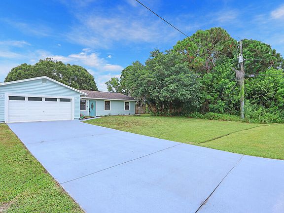 2nd image of 2391 SE Mariola Avenue