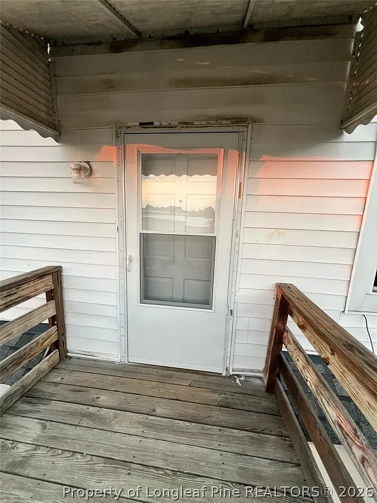2 bed, 1.0 bath, 900 sqft, $1,100 — Photo 1