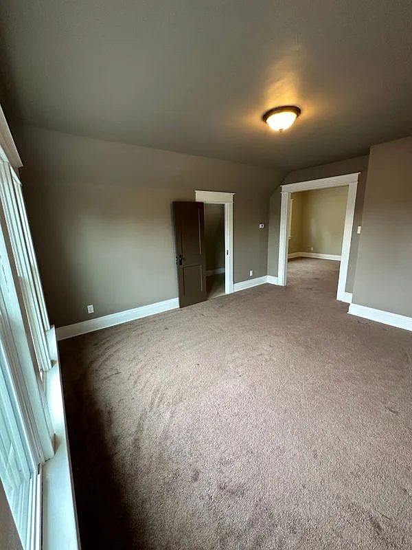 2 bed, 1.0 bath, 1050 sqft, $1,500 — Photo 4