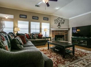 12517 Viewpoint Ln, Burleson, TX 76028